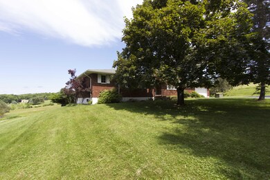 475 Ridge Ave, Hawley, PA 18428 - photo 5