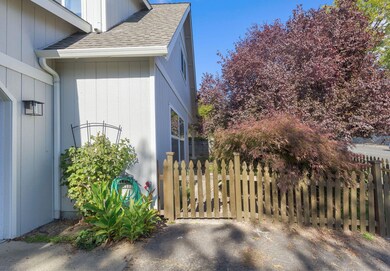 58 SW Leonard St, Grants Pass, OR 97526 - photo 4