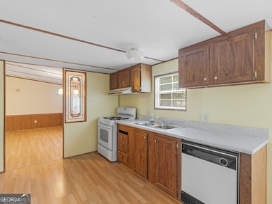 245 Brooks Rd, Jackson, GA 30233 - photo 7