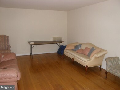 7316 Lois Ln, Lanham, MD 20706 - photo 2