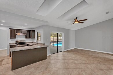 8155 Wellsmere Cir, Orlando, FL 32835 - photo 7