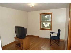 636 4th Ave, Woonsocket, RI 02895 - photo 6