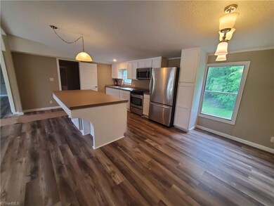 3746 Whitaker Rd, Asheboro, NC 27205 - photo 3