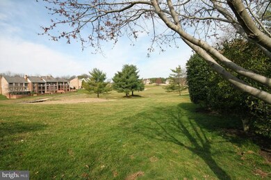 9112 Willow Gate Ln, Bethesda, MD 20817 - photo 2