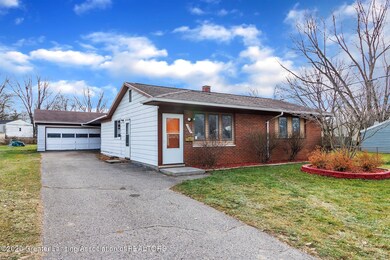 3925 Tennyson Ln, Lansing, MI 48911 - photo 2