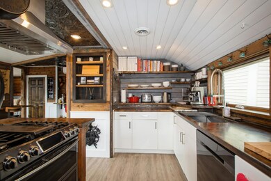 25565 Smithtown Rd, Excelsior, MN 55331 - photo 3