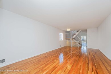 624 Ramona Ave, Staten Island, NY 10309 - photo 6
