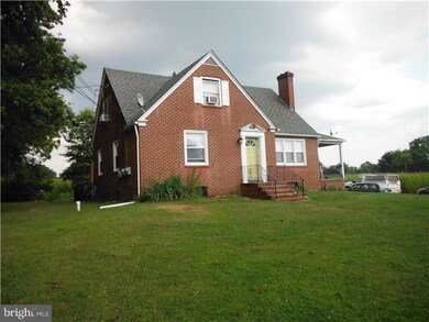 3813 Schuylkill Rd, Spring City, PA 19475 - photo 2