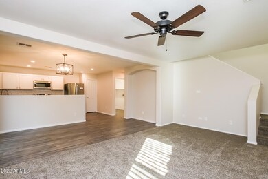 002-photo-living-room-10273000