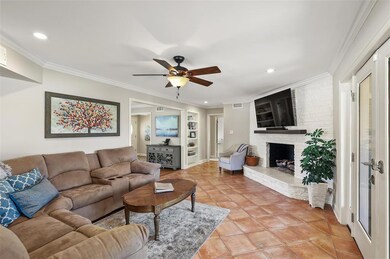 6222 Crestmont Dr, Dallas, TX 75214 - photo 6