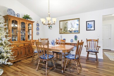 9 Doveton Ln unit B, Hudson, NH 03051 - photo 5