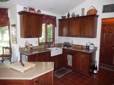 824 W Rosewood Dr, Bloomington, IN 47404 - photo 5