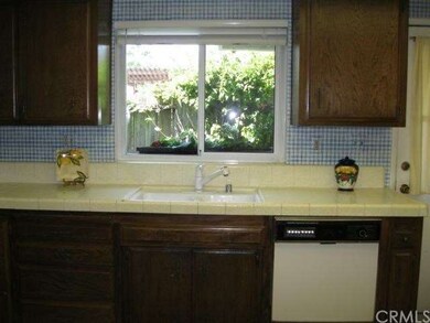 223 Hanover Dr, Costa Mesa, CA 92626 - photo 5