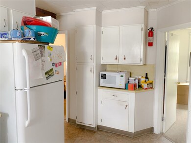 941 Mendon Rd, Woonsocket, RI 02895 - photo 5