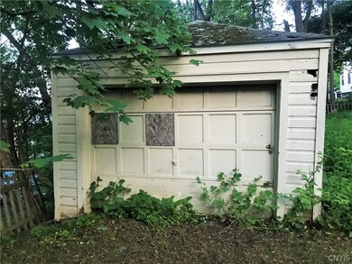Detached Garage