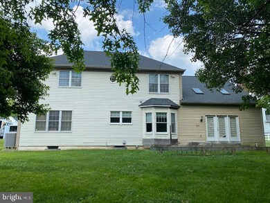 8263 Spring Branch Ct, Laurel, MD 20723 - photo 2