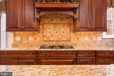 5784 Victor Dr, Sykesville, MD 21784 - photo 7