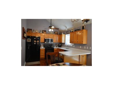 1607 Cove Dr, Raymore, MO 64083 - photo 6