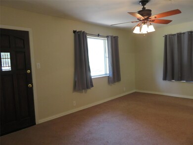 908 Leeper Dr, Denison, TX 75020 - photo 5