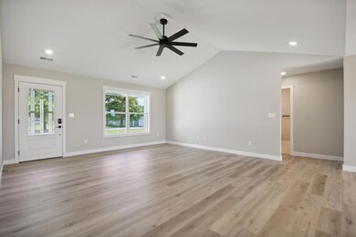 407 W Francis St, Sturgeon, MO 65284 - photo 5