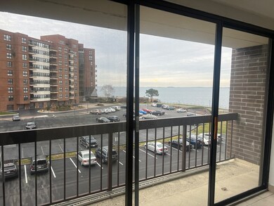 1 Pond St unit 4N, Winthrop, MA 02152 - photo 4