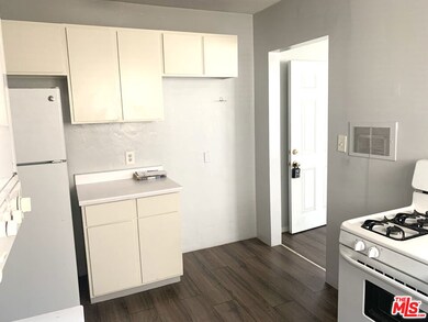 4814 W 17th St unit 1/4, Los Angeles, CA 90019 - photo 3