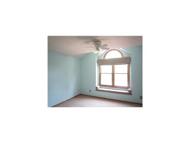 Master Bedroom. 2nd floor master as new carpet and