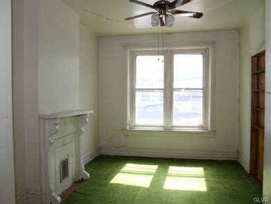 637 W Gordon St, Allentown, PA 18102 - photo 4