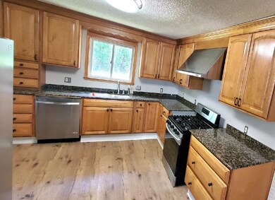 318 Moody St, Picayune, MS 39466 - photo 6