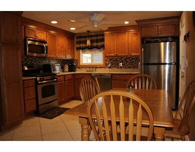 68 Cinderella Cir, Dracut, MA 01826 - photo 4