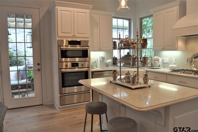 1157 1157 Garden Park Cir, Tyler, TX 75703 - photo 5