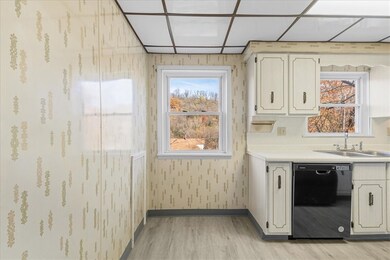 819 Leech St, McKeesport, PA 15132 - photo 7