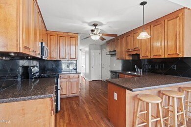 30-6316 Lost Acorn Way20240307_0030