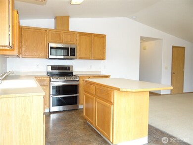 Kitchen, Eating Island