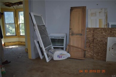 208 Biddle St, Tamaqua, PA 18252 - photo 4