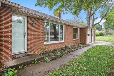 5025 Black Swan Dr, Shawnee, KS 66216 - photo 6