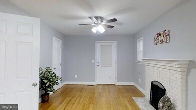 121 Linden Ave, Edgewater, MD 21037 - photo 5