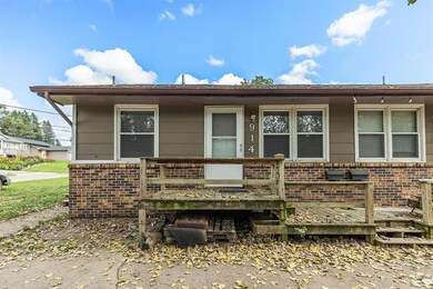 914 Lewis Ave, Des Moines, IA 50315 - photo 2