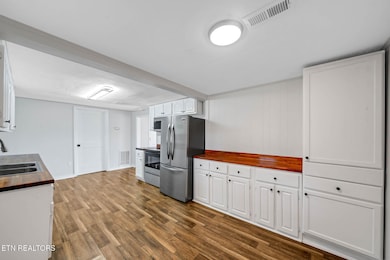 213 Mountain Rd, Clinton, TN 37716 - photo 5