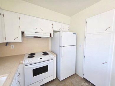 73636 Cactus Dr unit E, Twentynine Palms, CA 92277 - photo 7