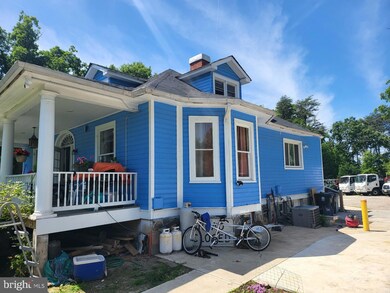 5707 Misty Dr, Lanham, MD 20706 - photo 3