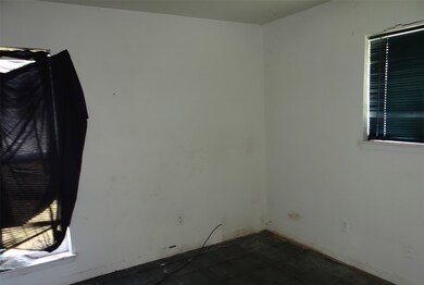 8215 Lawn St, Houston, TX 77088 - photo 7