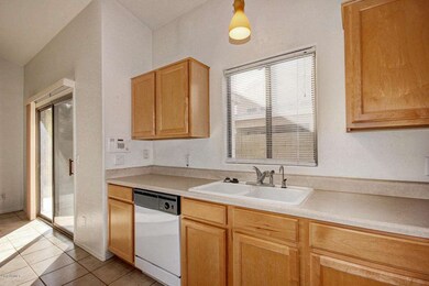 0015-Mesa Drive #32 (16)