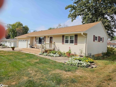 310 11th St N, Humboldt, IA 50548 - photo 3