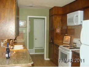 1907 Pleasant Ln, Copperas Cove, TX 76522 - photo 2