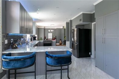 5813 Haskins St, Shawnee, KS 66216 - photo 3