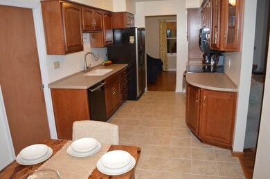 4601 29th St, Columbus, IN 47203 - photo 3