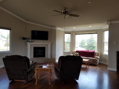 Large Bay Window!