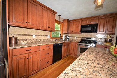 106 Butternut Ln, Methuen, MA 01844 - photo 3