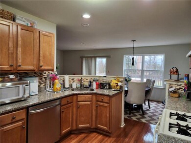 6917 Hunt Dr, Macungie, PA 18062 - photo 2